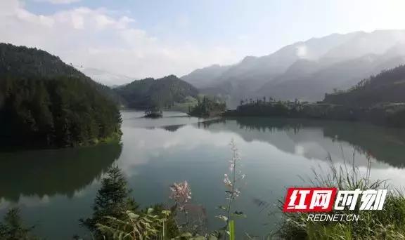 地处湖南省隆回县六都寨镇境内,由魏源湖,狐狸岛和鹭鸟山3部分组成