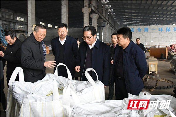 2月11日,上班第一天,衡东县已有17家企业复工复产,衡东县委书记吴伟生