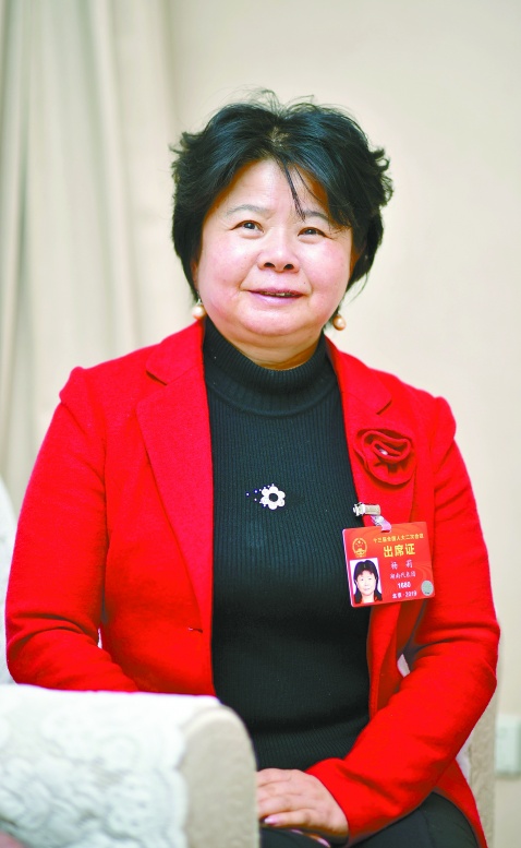 【嘉宾名单】 刘志仁全国人大代表,郴州市委副书记,市长 杨莉全国人大
