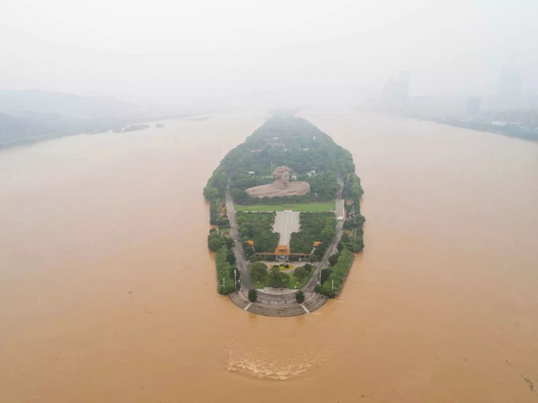 橘子洲头