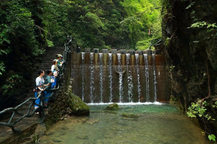 跟随联合国专家探秘吉首矮寨奇观景区