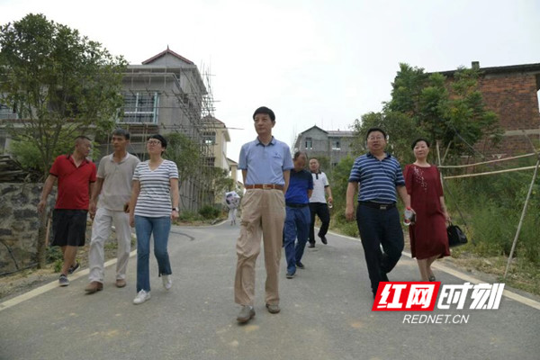 议案督办永州市人大常委会副主任杨海河率队走进冷水滩区和永州经开区