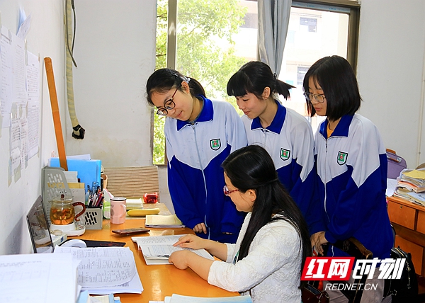 【湘潭市最美女职工】湘机中学教师唐婷