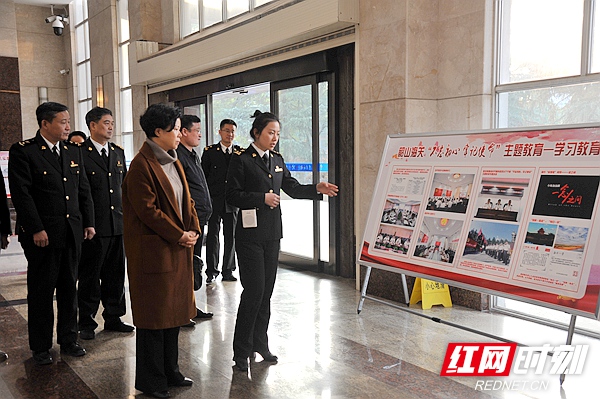 12月2日下午,湘潭市委副书记,市长张迎春率队前往韶山海关,开展"不忘