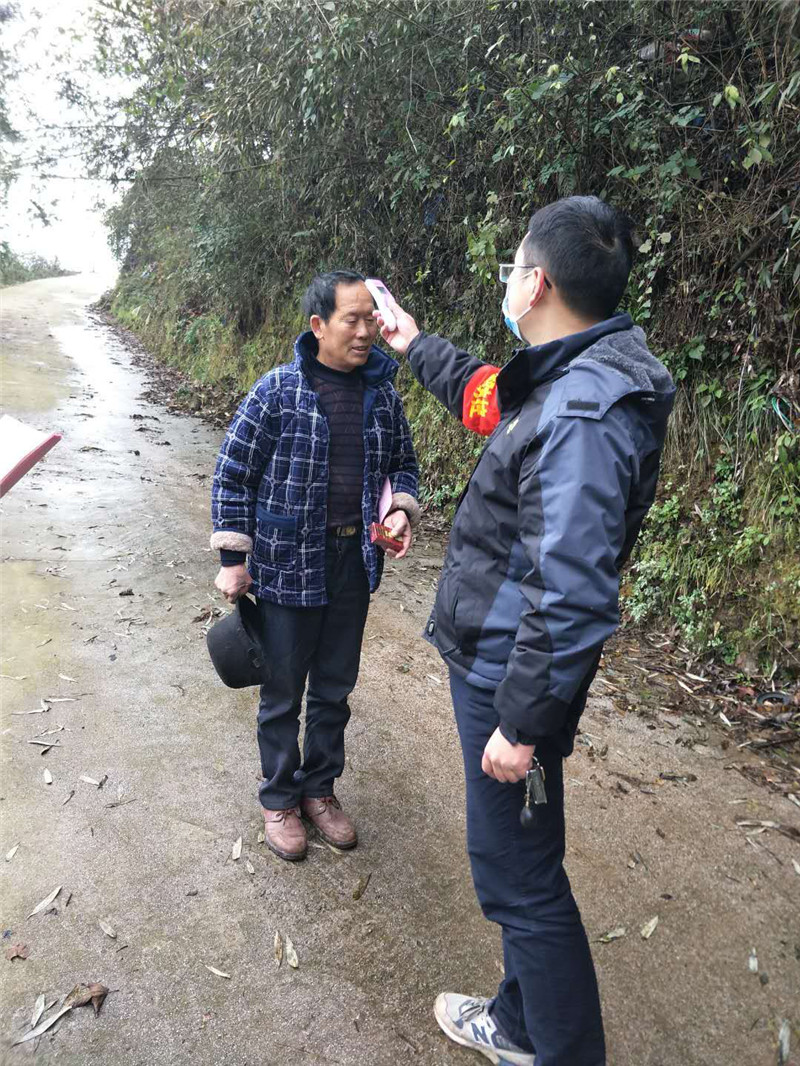 黄金坳镇:扶贫工作队,战疫前线的勇士们