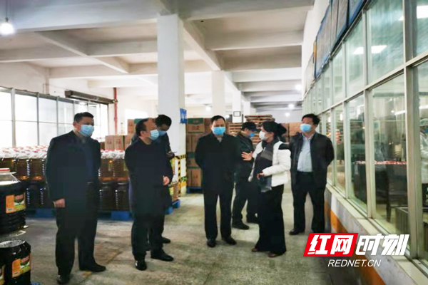 尹照 周永坚)2月14日上午,株洲市人民政府副市长顾峰赴芦淞区,荷塘区