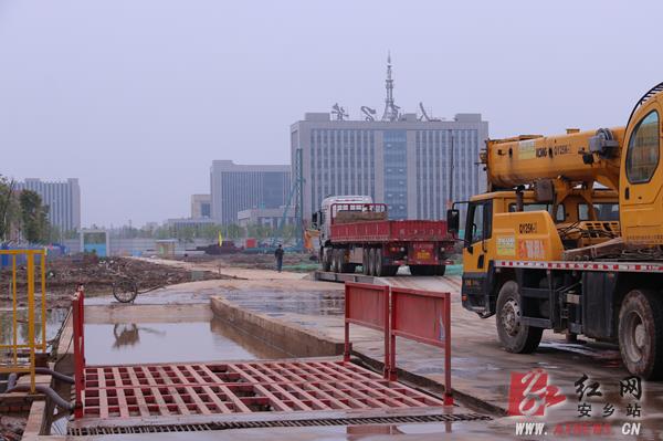 安乡县j17路工程建设启动预计10月竣工