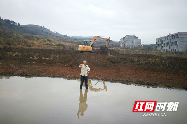 宜章县长村乡长启村"两帮一促"精准帮扶贫困户就业增收