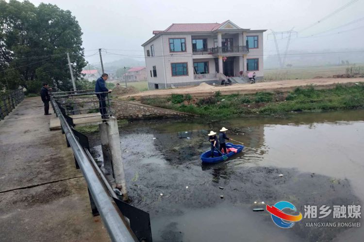 月山镇:加强河道整治 治出水清岸绿景美