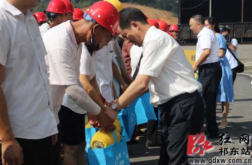 红网祁东分站8月24日讯(通讯员 雷庆文)24日上午,衡阳市人大常委会副