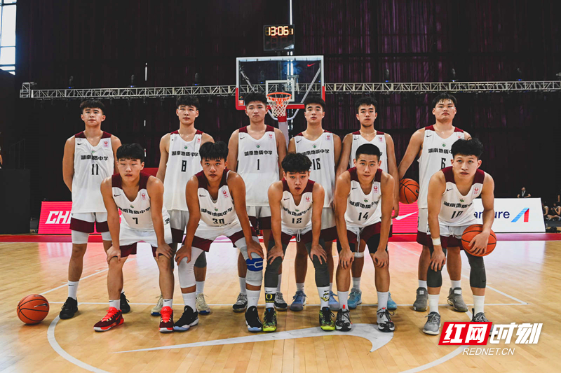 湖南地质中学夺得耐高篮球联赛全国亚军