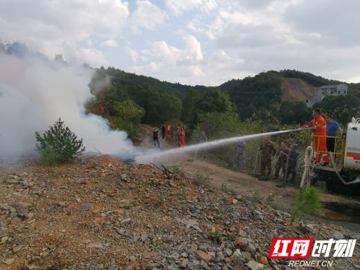 全市森林防灭火应急救援演练在岳阳楼区举行