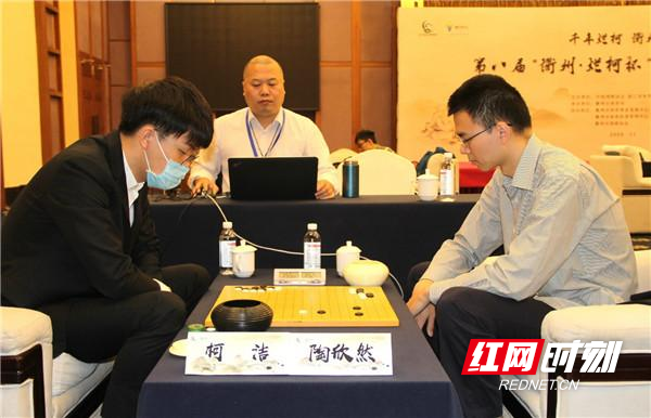 (记者 符洹雨 实习生 赵冉 通讯员 杨志存)湖南围棋再度迎来职业九段