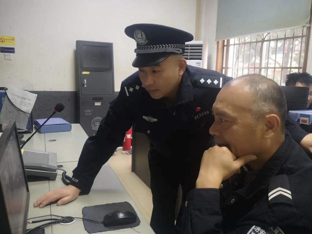 "没想到,曹警官一直把我的事放在心上"