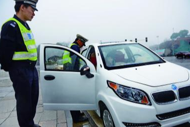 酒后驾驶“老年代步车”被判拘役