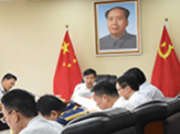 瞿海主持市委理论学习中心组2018年第8次集体学习
