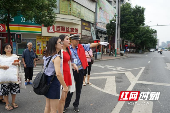 邵阳市双清区推动学雷锋志愿服务常态化
