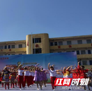 资阳区茈湖口镇：再现激情“斗舞”