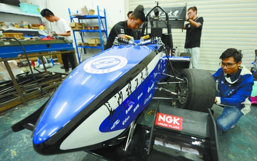 res03_attpic_brief.jpg res03_attpic_brief.jpg