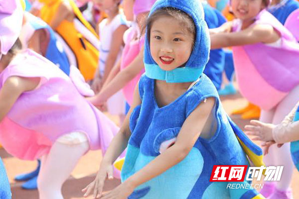 秋季运动会来袭 天元区各学校入场式变创意秀