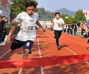 娄星区石井中学举行秋季田径运动会