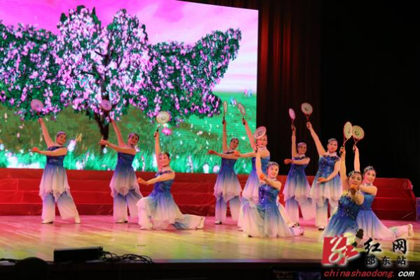 邵东县举行庆祝改革开放40周年暨老年节文艺汇演