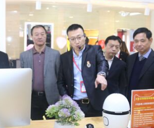 第五届建博会今日开幕 李曦彭继球一行视察兴万佳