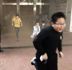应急疏散演习进校园 增强师生安全意识