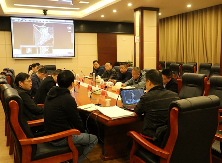 郑小胡主持召开社会投资重点项目调度会