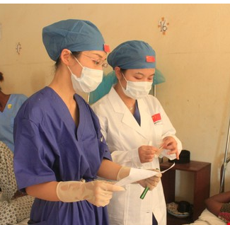 湖南援塞光明使者远赴万里送光明