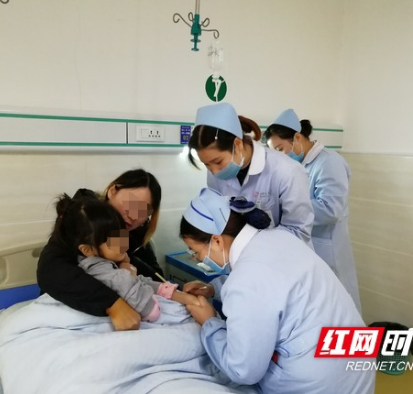 胎记未重视小女孩拖了7年 破溃出血才就诊