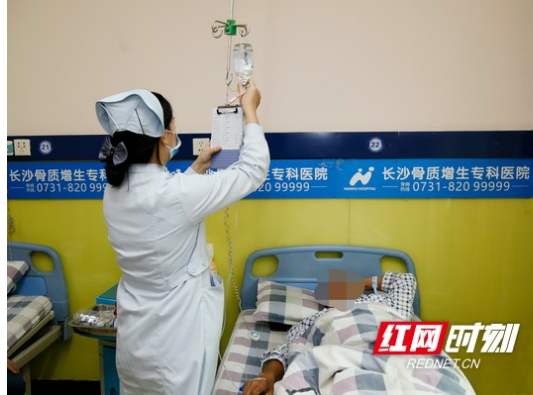 “古稀弟弟”照顾“耄耋哥哥” 击败癌症再战腰突
