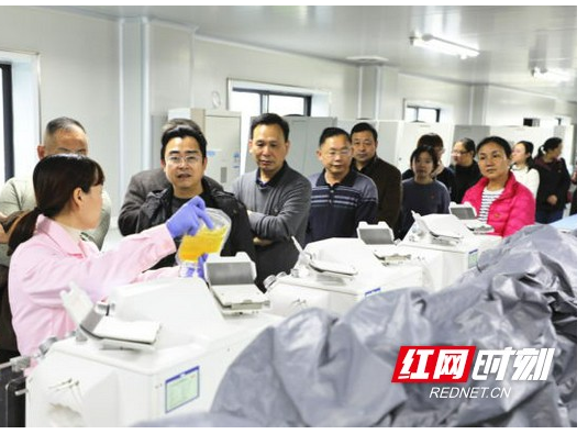 郴州市气象局把主题党日活动“搬”到市中心血站