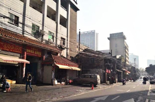 开福区对红卫市场进行整改 部分商家已搬离