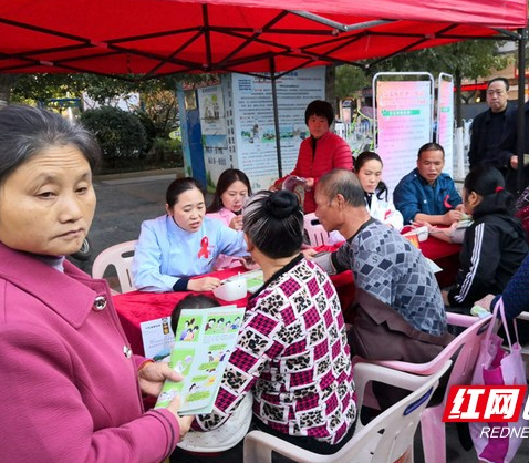 郴州：桂阳县艾滋病防治宣传走进广场和校园