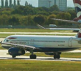 燃油附加费“三连涨”后下降 明起买机票省10元以上