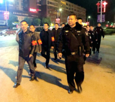 新化开展万人大巡防助力创文