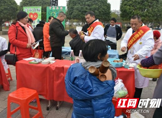 邵阳县“国际志愿者日”宣传服务活动精彩纷呈