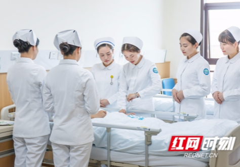 邵阳市中心医院东院神经中心开展临床康复一体化医疗服务