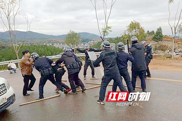 新田县城区“快警平台”开展应急预案演练