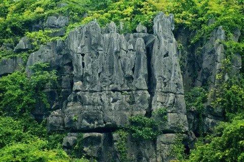 新田大观堡和东安独秀峰获评国家级石漠公园