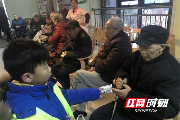 cfa4bc8d-d3f9-4fd6-b8bc-dd8a82ca4f9c.jpg