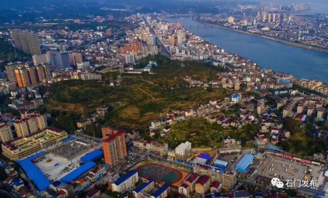 石门县高位推动开放强县产业立县三年行动