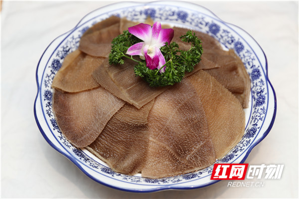 德庄火锅的必点德庄毛肚。