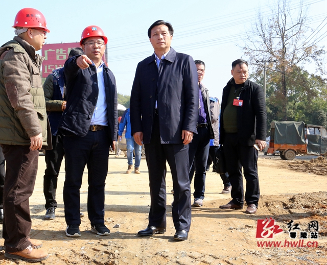 零陵：区领导到黄田铺书香教育小镇项目现场办公