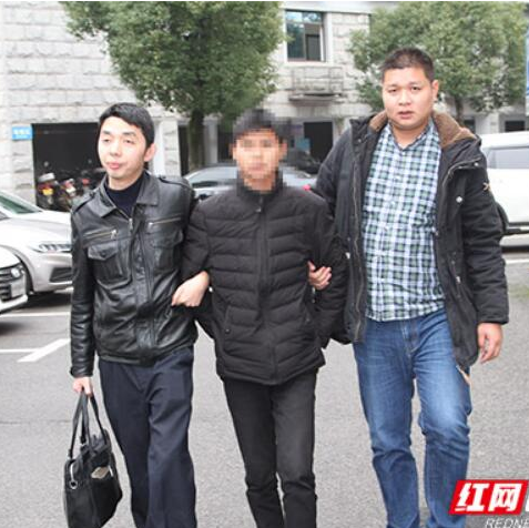 为找工作走“捷径”  男子购买假证被刑拘
