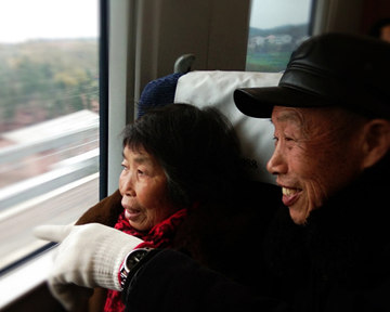 衡阳县走进高铁时代，这个历史时刻，他们用笑容共同见证！ 