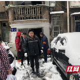 雪里红 | 居民突发疾病 社区冰雪中“开路”护行