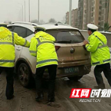 珠晖区“以雪为令” 有效应对冰冻雨雪天气