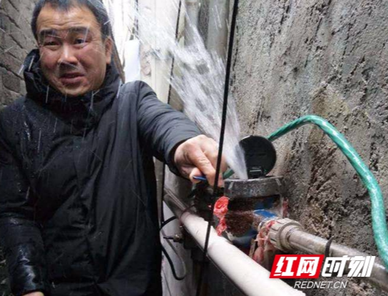 城步：8支队伍昼夜抢修保供水